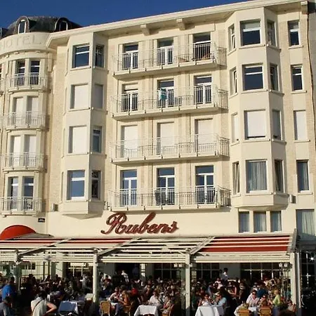 Nellens Apartment *